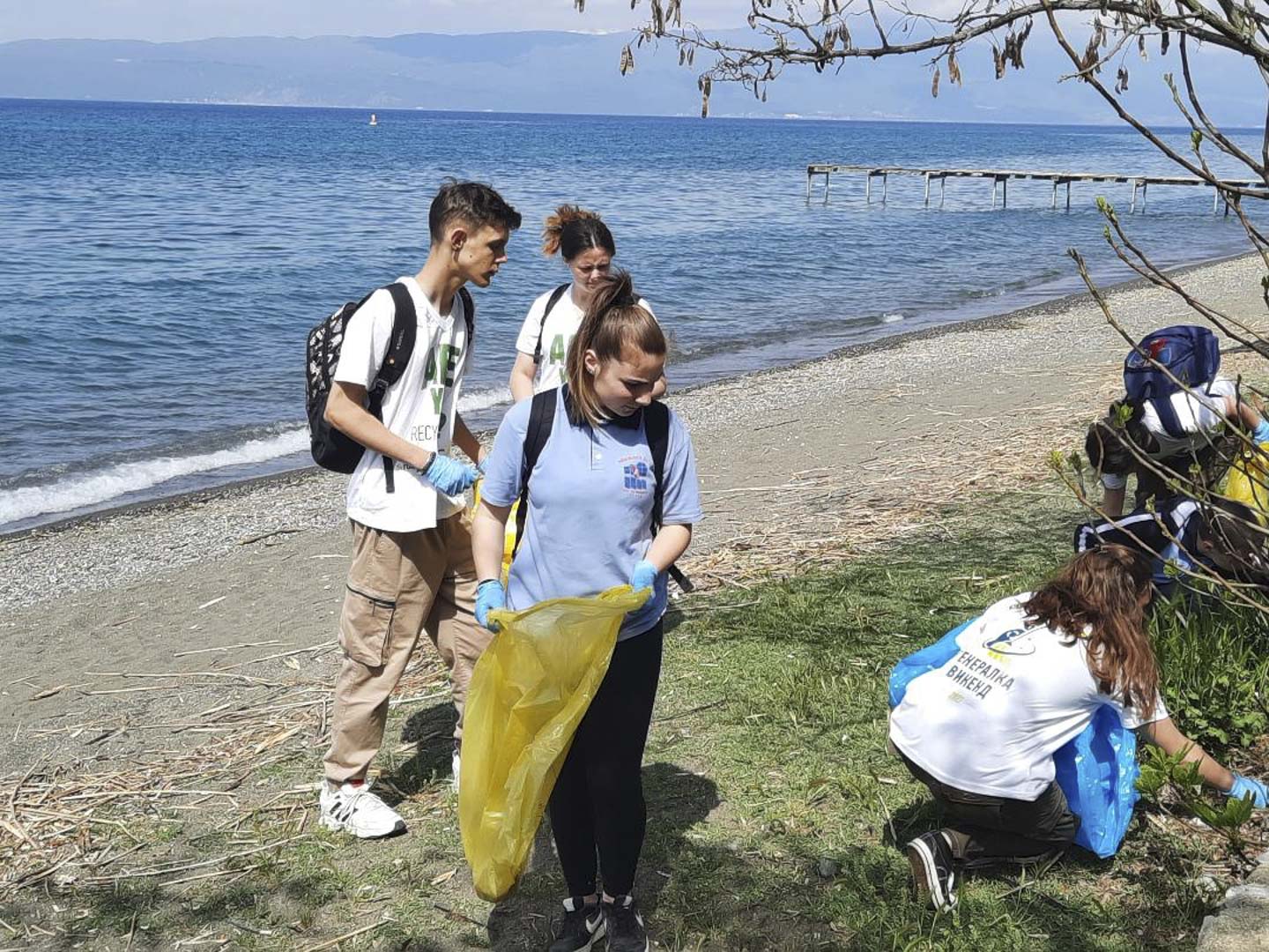 Големи количини отпад собрани во еколошката акција „Генералка викенд“ во Охрид