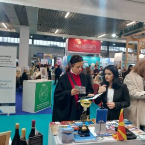 1000042308 1000042308